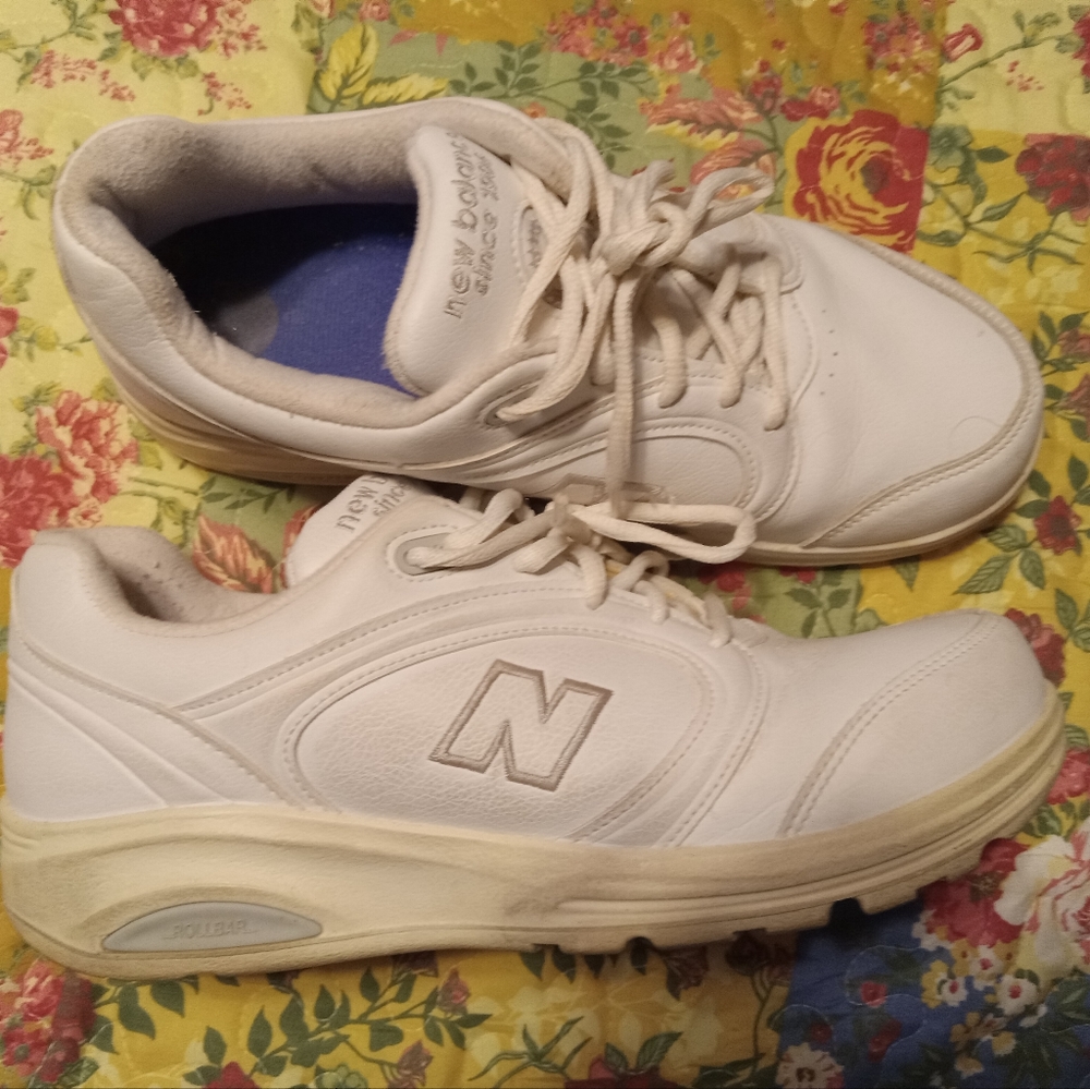 New Balance 812 white